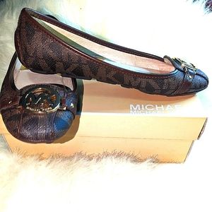 ❣️❣️. MICHAEL KORS BALLET FLATS ❣️❣️